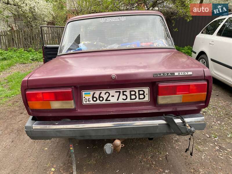 Седан ВАЗ / Lada 2107 2002 в Бердичеве фото 5 Седан ВАЗ / Lada 2107 2002 в Бердичеве
