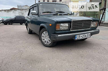 Седан ВАЗ / Lada 2107 2004 в Чернигове