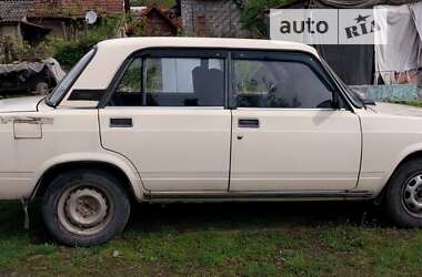 Седан ВАЗ / Lada 2107 1997 в Ужгороде