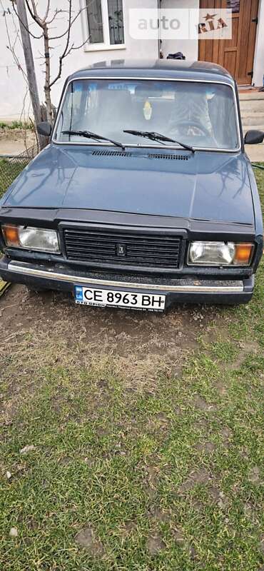 Седан ВАЗ / Lada 2107 2003 в Черновцах