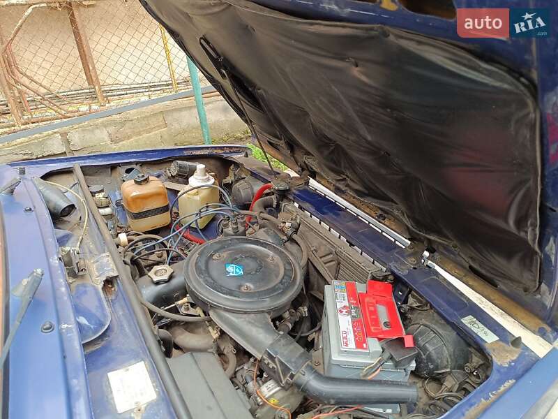 Седан ВАЗ / Lada 2107 1999 в Одессе