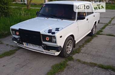 Седан ВАЗ / Lada 2107 1990 в Ізяславі