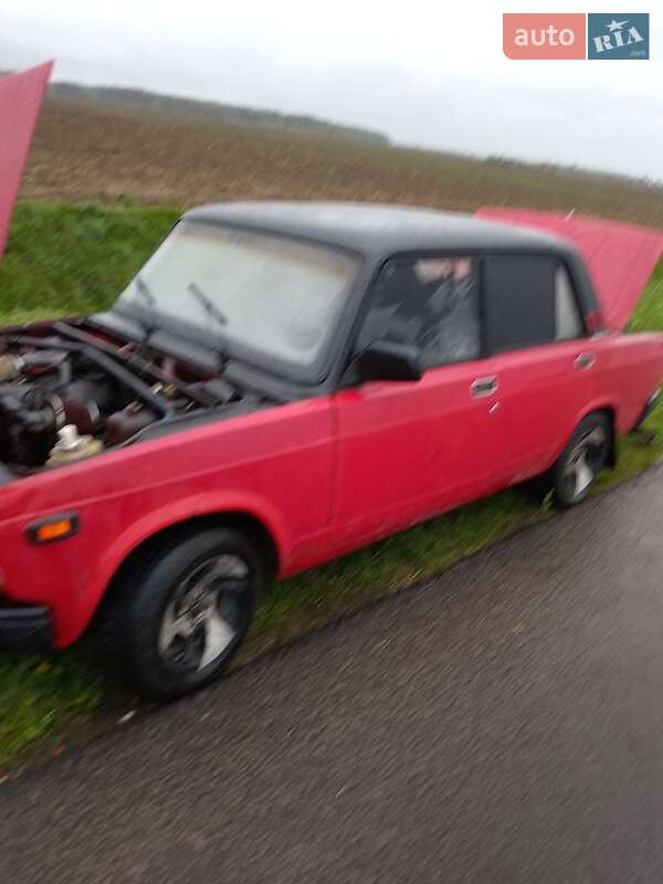 Седан ВАЗ / Lada 2107 1984 в Стрые