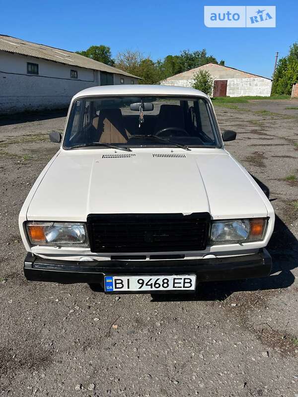 Седан ВАЗ / Lada 2107 1988 в Полтаве