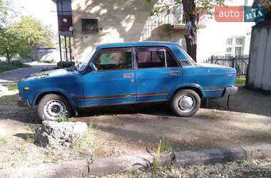 Седан ВАЗ / Lada 2107 2004 в Днепре