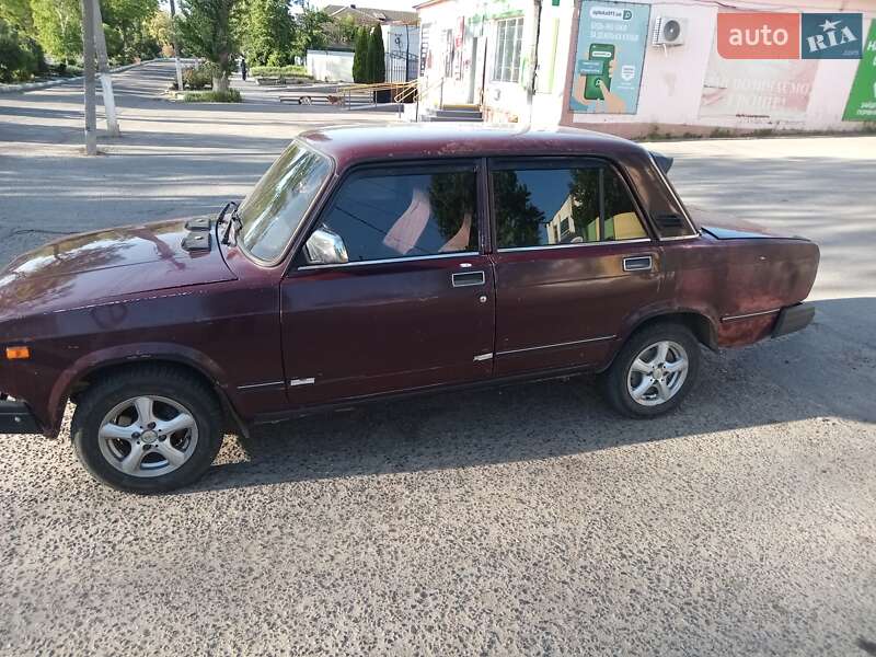 Седан ВАЗ / Lada 2107 2006 в Біляївці