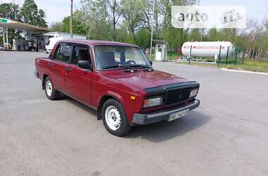 Седан ВАЗ / Lada 2107 2001 в Дніпрі