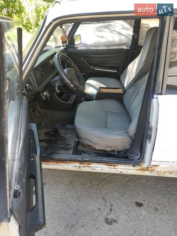 Седан ВАЗ / Lada 2107 1990 в Киеве фото 6 Седан ВАЗ / Lada 2107 1990 в Киеве