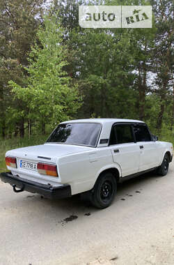 Седан ВАЗ / Lada 2107 2004 в Яворове