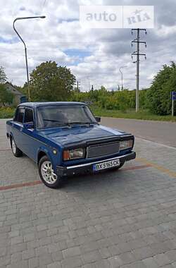 Седан ВАЗ / Lada 2107 2003 в Староконстантинове