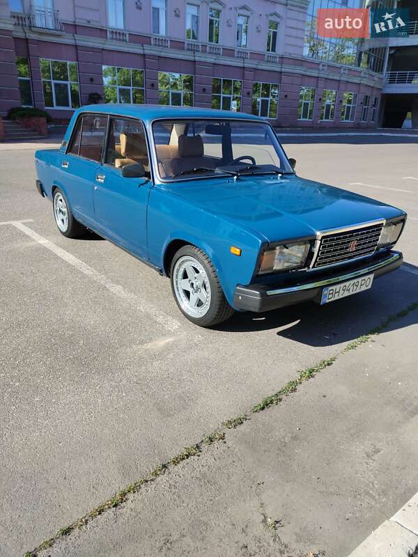 Седан ВАЗ / Lada 2107 2002 в Одесі