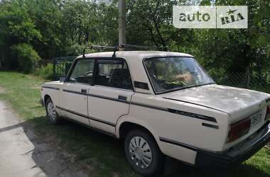 Седан ВАЗ / Lada 2107 1984 в Ровно