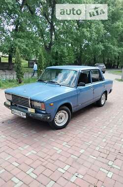 Седан ВАЗ / Lada 2107 1990 в Кропивницком