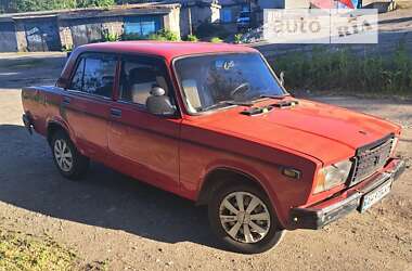 Седан ВАЗ / Lada 2107 1990 в Каменском