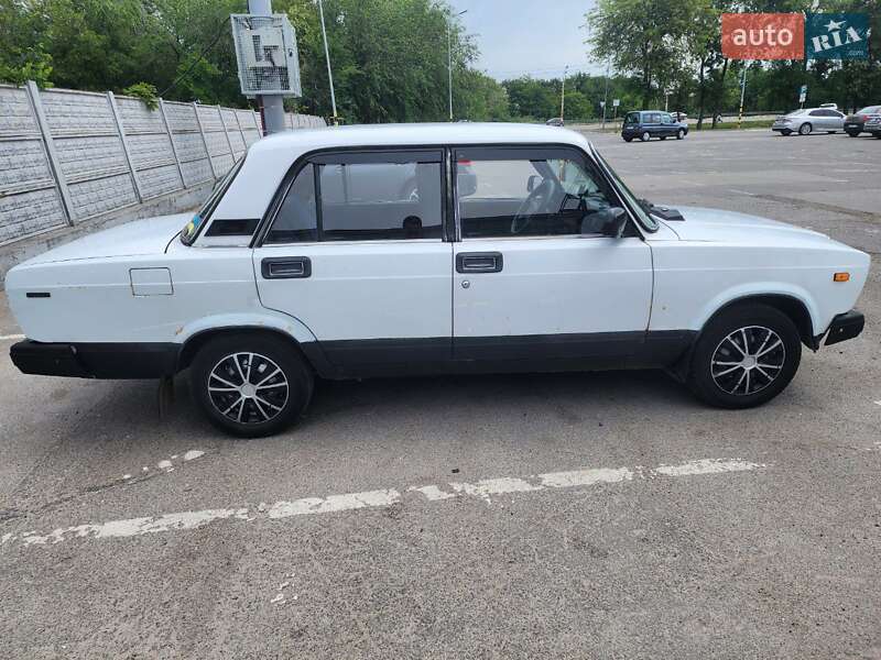 Седан ВАЗ / Lada 2107 2003 в Дніпрі фото 2 Седан ВАЗ / Lada 2107 2003 в Дніпрі
