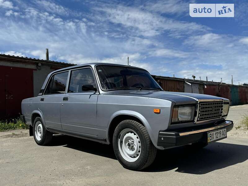 Седан ВАЗ / Lada 2107 2007 в Хмельницком