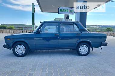 Седан ВАЗ / Lada 2107 2005 в Могилев-Подольске