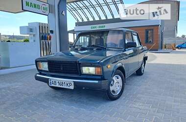 Седан ВАЗ / Lada 2107 2005 в Могилев-Подольске