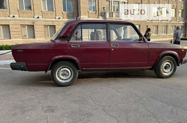 Седан ВАЗ / Lada 2107 1998 в Києві
