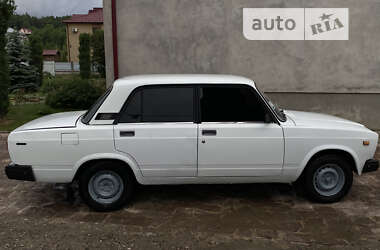 Седан ВАЗ / Lada 2107 2003 в Бучаче