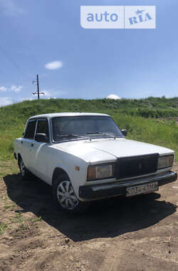 Седан ВАЗ / Lada 2107 1990 в Шполе