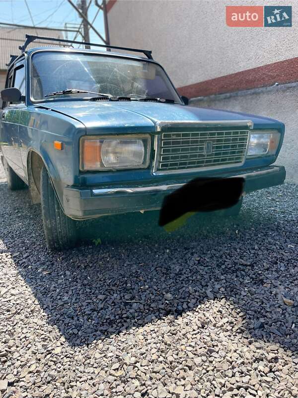 Седан ВАЗ / Lada 2107 2004 в Хусте