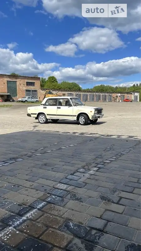 ВАЗ 2107 1988