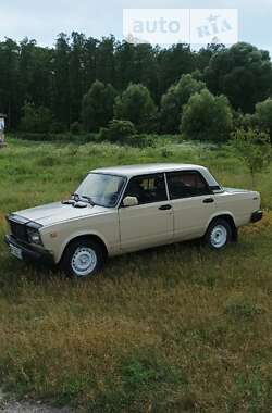 Седан ВАЗ / Lada 2107 1996 в Глухове