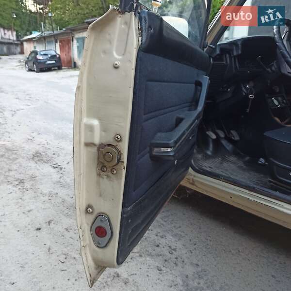 Седан ВАЗ / Lada 2107 1991 в Обухове фото 9 Седан ВАЗ / Lada 2107 1991 в Обухове