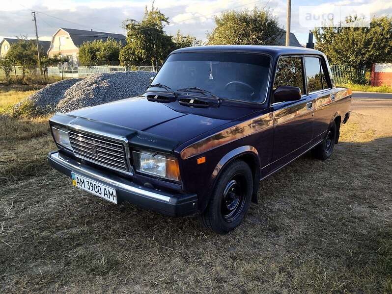 Седан ВАЗ / Lada 2107 2004 в Ружине