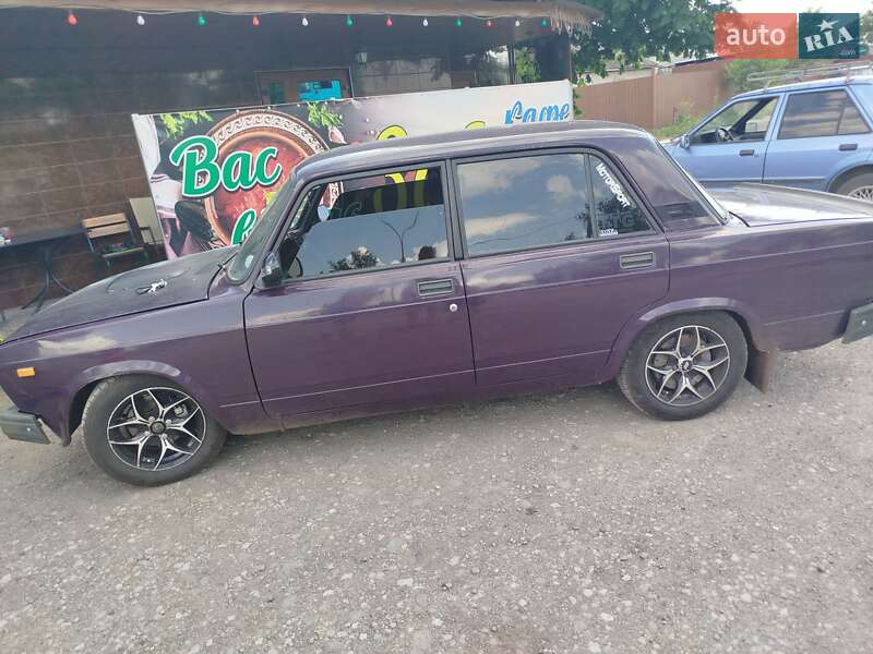 Седан ВАЗ / Lada 2107 1998 в Кривому Розі фото 4 Седан ВАЗ / Lada 2107 1998 в Кривому Розі