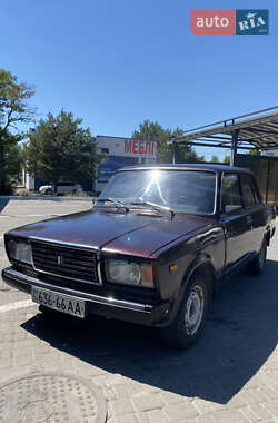 Седан ВАЗ / Lada 2107 1990 в Днепре