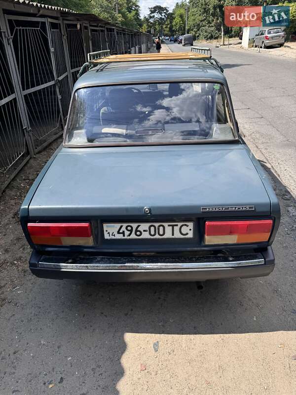 Седан ВАЗ / Lada 2107 2004 в Одессе
