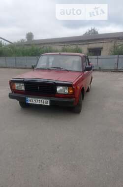 Седан ВАЗ / Lada 2107 1990 в Хмельницком