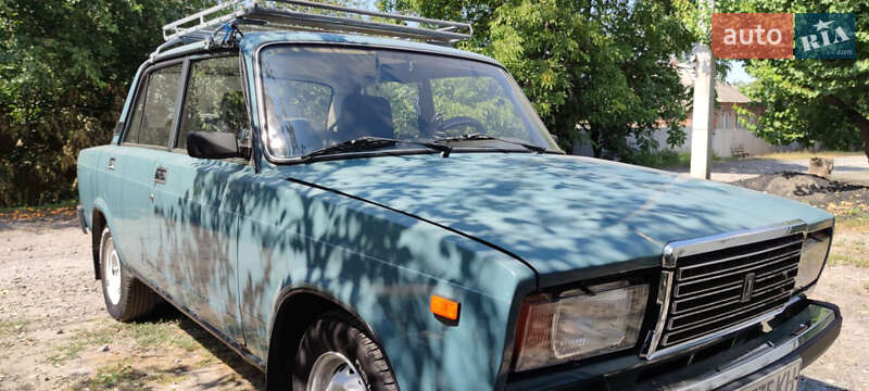 Седан ВАЗ / Lada 2107 2004 в Славянске