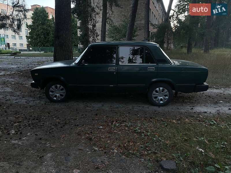 Седан ВАЗ / Lada 2107 1998 в Лебедине