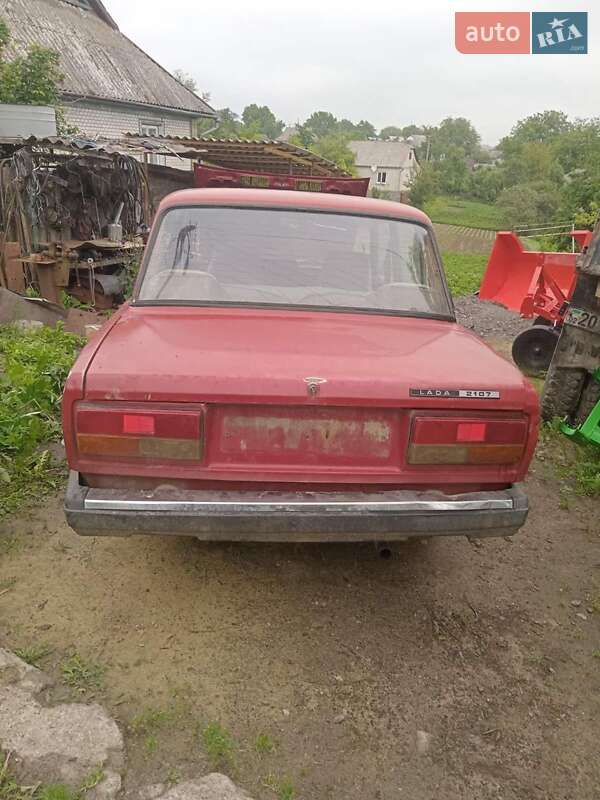 Седан ВАЗ / Lada 2107 1997 в Шпикове