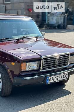 Седан ВАЗ / Lada 2107 2006 в Кривом Роге