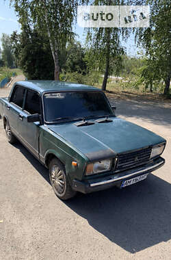 Седан ВАЗ / Lada 2107 2004 в Коростені