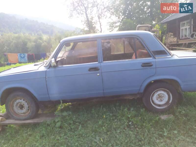 Седан ВАЗ / Lada 2107 2005 в Надворной
