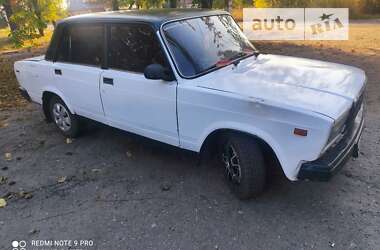 Седан ВАЗ / Lada 2107 1986 в Сумах