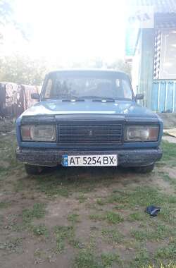 Седан ВАЗ / Lada 2107 2005 в Сторожинце