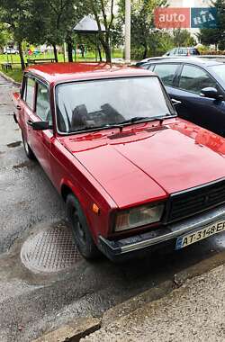 Седан ВАЗ / Lada 2107 2003 в Калуше