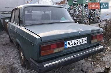Седан ВАЗ 2107 2004 в 