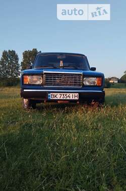 Седан ВАЗ / Lada 2107 2005 в Демидівці