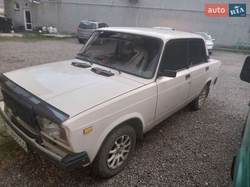 Седан ВАЗ / Lada 2107 1995 в Снятине
