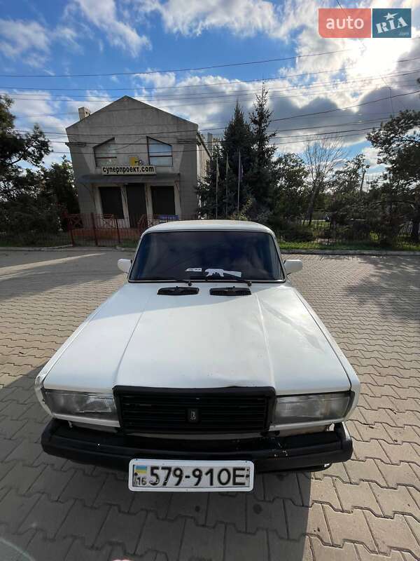 Седан ВАЗ / Lada 2107 1989 в Одессе