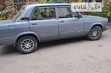 Седан ВАЗ / Lada 2107 2007 в Луцке