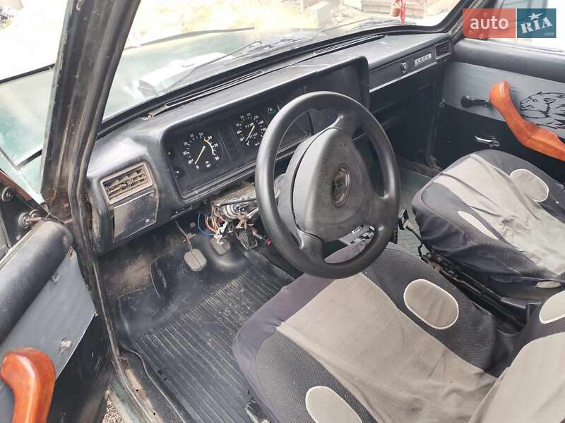 Седан ВАЗ / Lada 2107 2002 в Песчанке