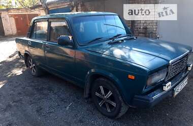 Седан ВАЗ / Lada 2107 2004 в Кривом Роге